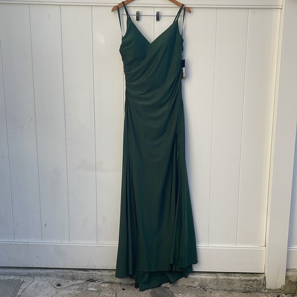 La Femme - Dark Emerald Jersey Prom Dress - Size 10 - Picture 2 of 16
